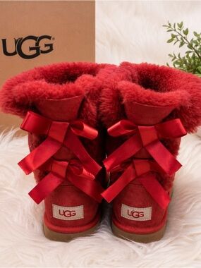 UGG Bailey‎ Bow II Red Youth 3 Women’s 5 Sheepskin Winter Boots